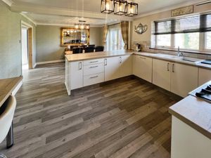 Kitchen Dining Area- click for photo gallery